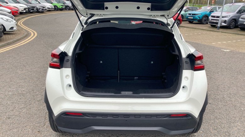 Nissan Juke 1.0 DiG-T 114 N-Connecta 5dr Petrol Hatchback